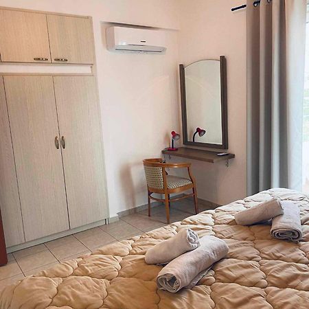 Grand House Apartment อายิโอสนิโกลาโอส ภายนอก รูปภาพ