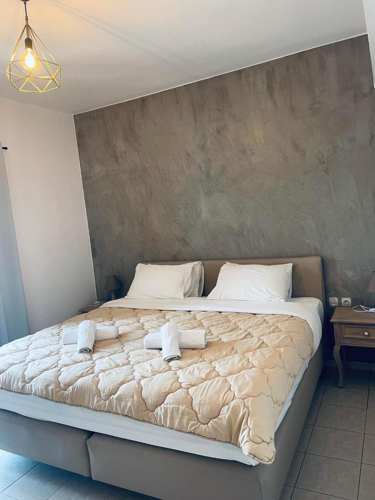 Grand House Apartment อายิโอสนิโกลาโอส ภายนอก รูปภาพ